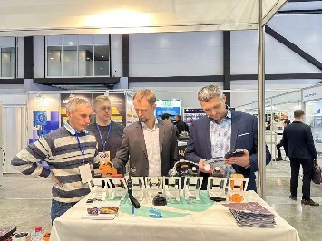 俄羅斯，澤釧來(lái)啦！